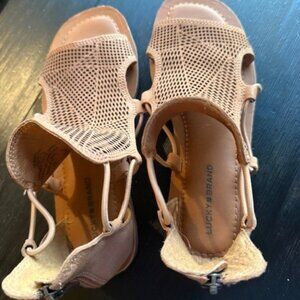 Lucky Brand Women's Bartega Gladiator Sandals